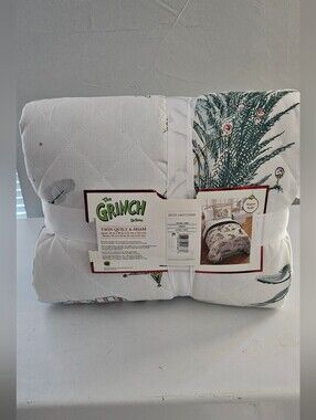 The Grinch Twin Quilt & Sham Set - Green/White Brand New